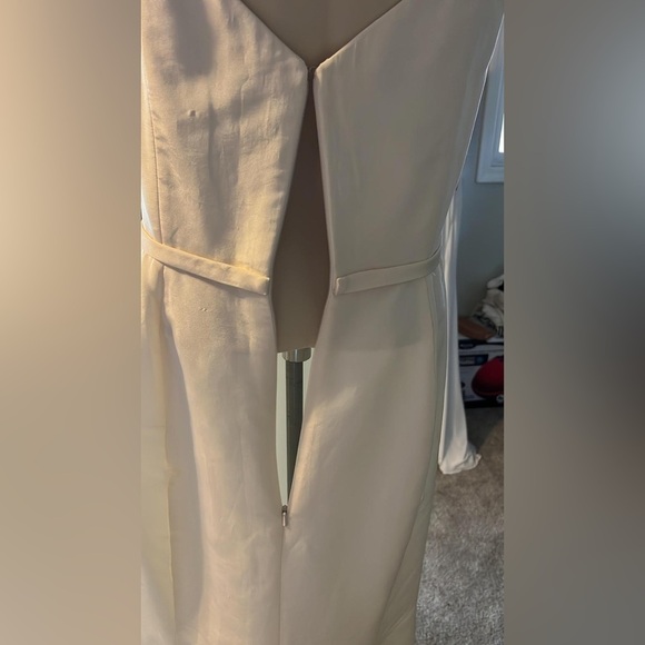 Amsale White Long Train V Neck Dress - Picture 5 of 10